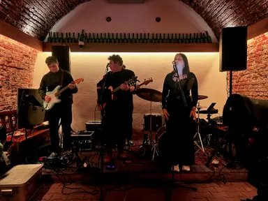 Fousy hrají na firemním večírku