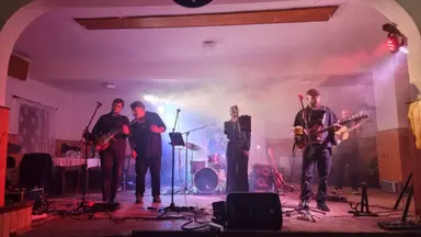 Firemní večírek s kapelou Fousy